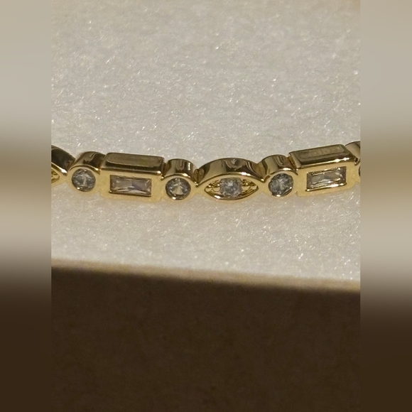 Gold With White Gems Bracelet NEW! - Picture 8 of 17